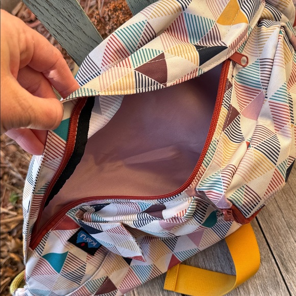 Kavu Women's Rope Sling Triangular Pattern Backpack - Multicolor - Picture 11 of 13